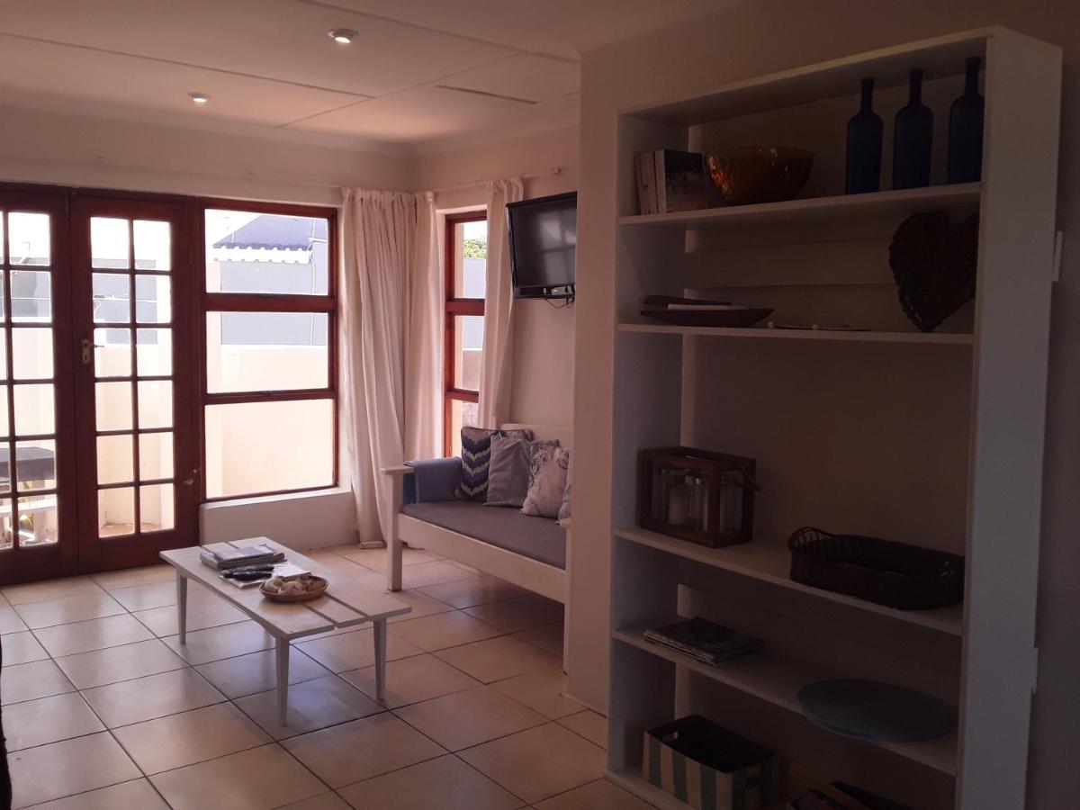 Apartamento Mclaren Self Catering Gansbaai Exterior foto